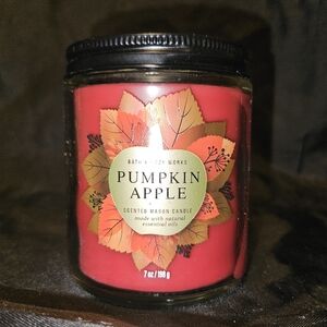 NWT Bath & Body Works Single Wick Candle Pumpkin Apple
